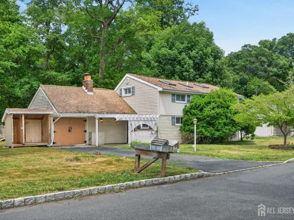 148 Woodland Rd, Piscataway, NJ 08854