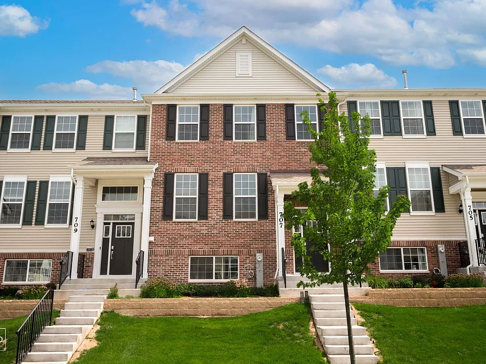 707 Neubauer Cir