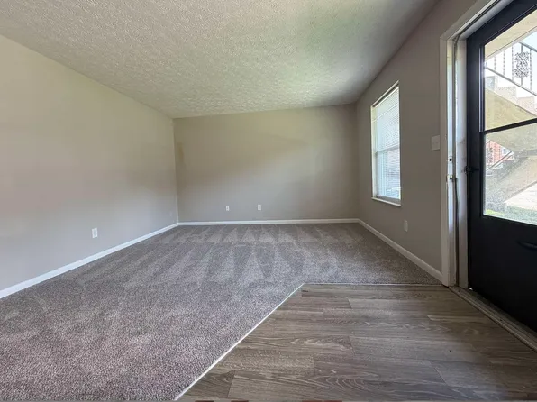 4818 S 3rd St APT 2, Louisville, KY 40214
