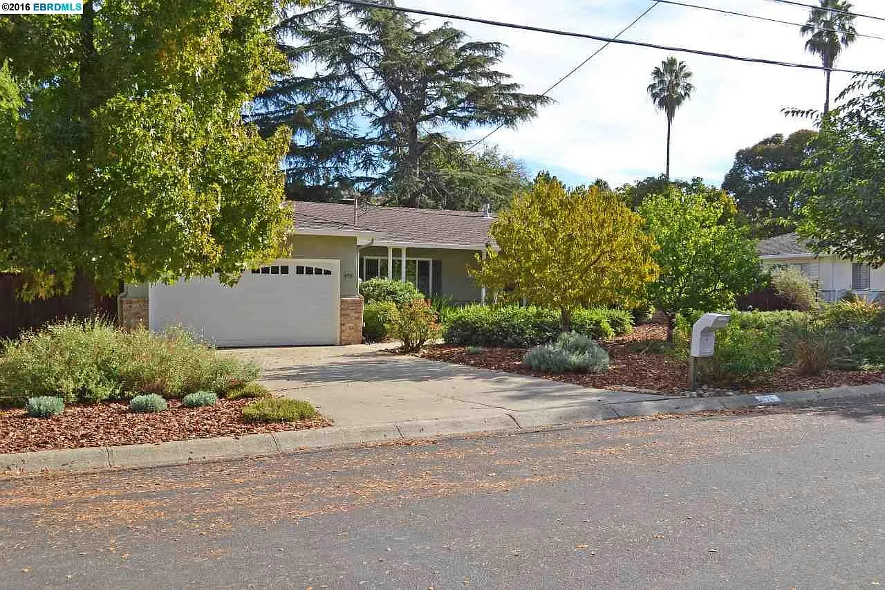 978 Bonnie Clare Ln photo 1