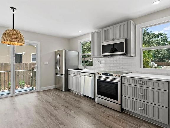 5th image of 1007 W Ohio Ave