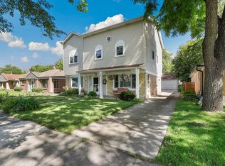 2060 Hawthorne Rd, Homewood, IL 60430