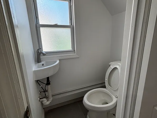 44 Broadway image 4 of 11