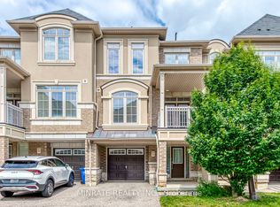 2435 Greenwich Dr #8, Oakville, ON L6M 0S4