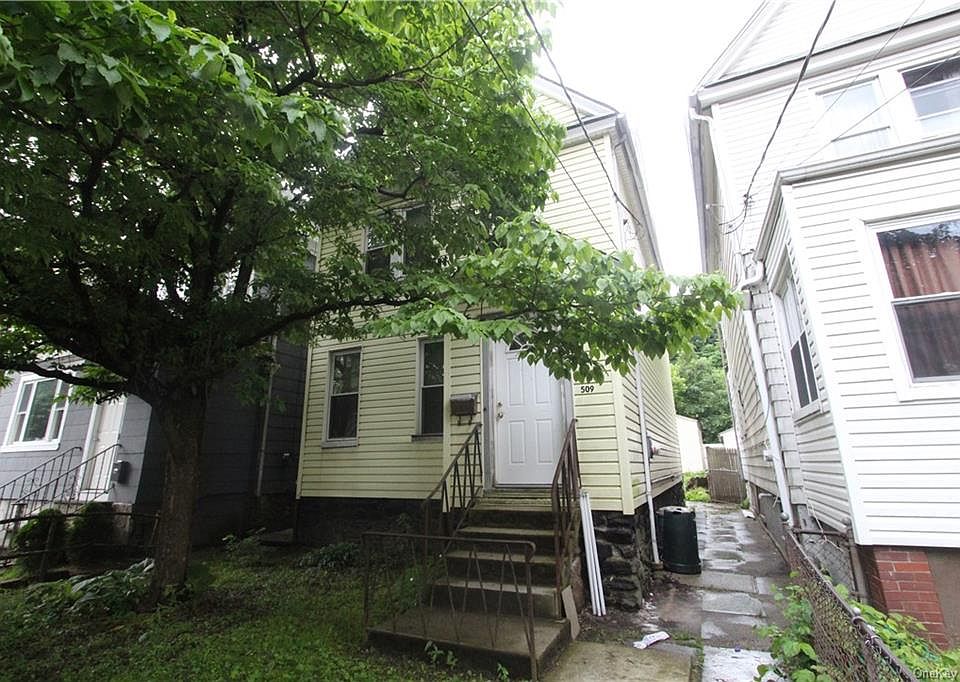 1st image of 509 Van Cortlandt Park Ave