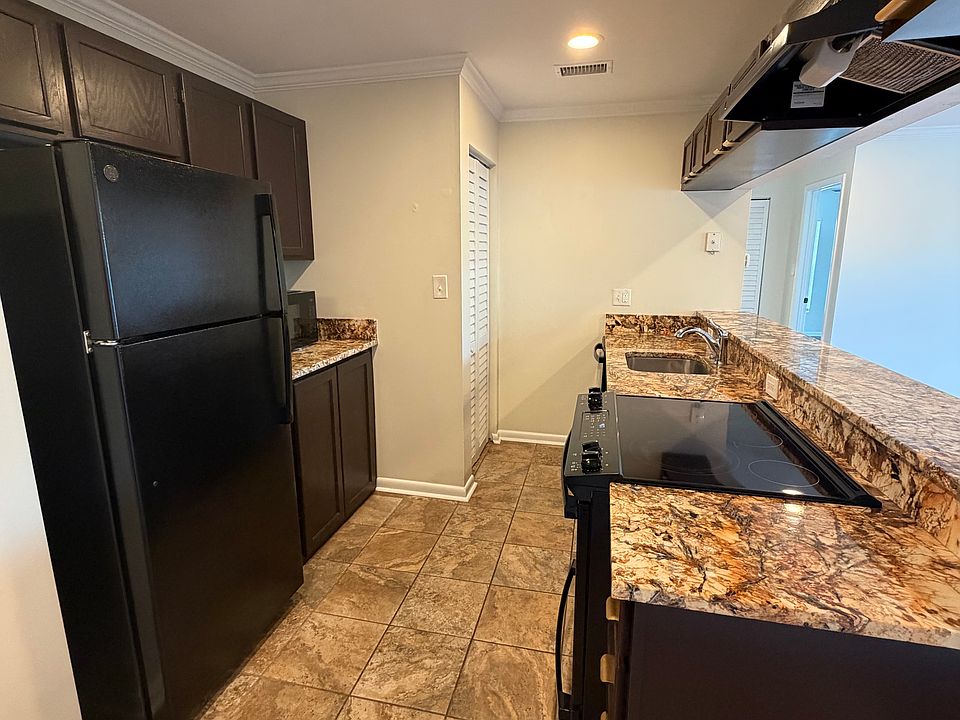 1st image of 325 Danube Ave #7