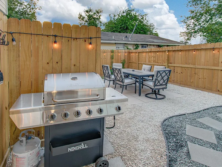 2105 Sam Wilson St #D — Photo 23