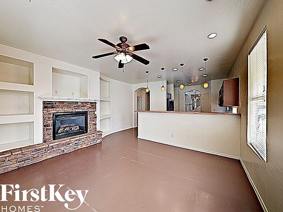 3rd image of 14836 W Jenan Dr