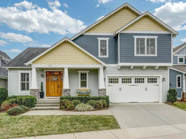 1092 Farrow Dr, Charlottesville, VA 22901