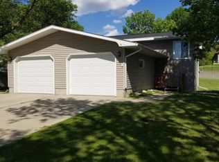 1318 E 1st St, Webster, SD 57274