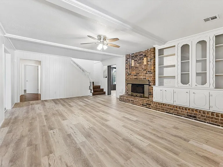 3232 Parkwood Dr — Photo 7