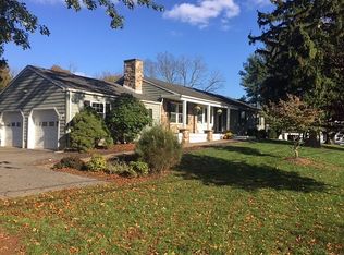 1 Windy Hill Rd, Annandale, NJ 08801