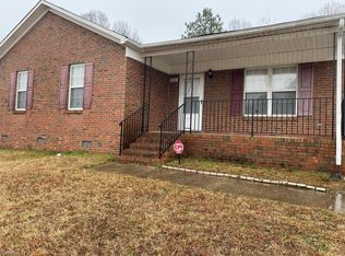 820 Carrieland Dr, Greensboro, NC 27405