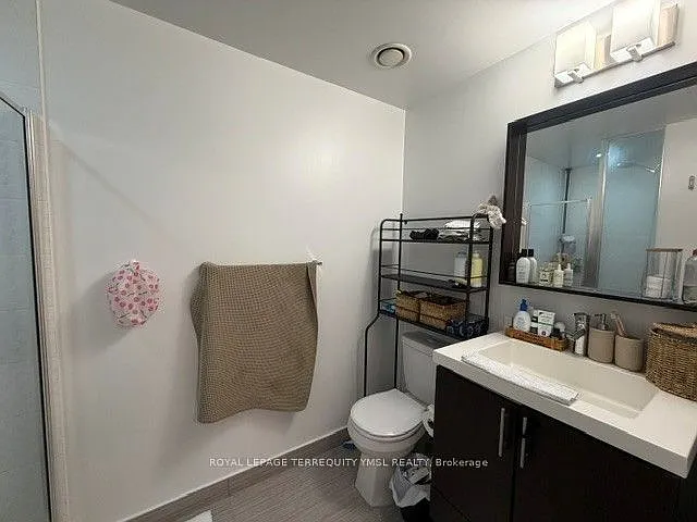 560 Front St W #806 — Photo 25