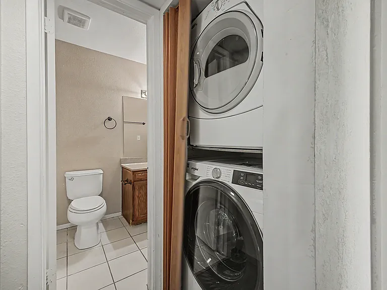 540 N May St #3106 — Photo 21