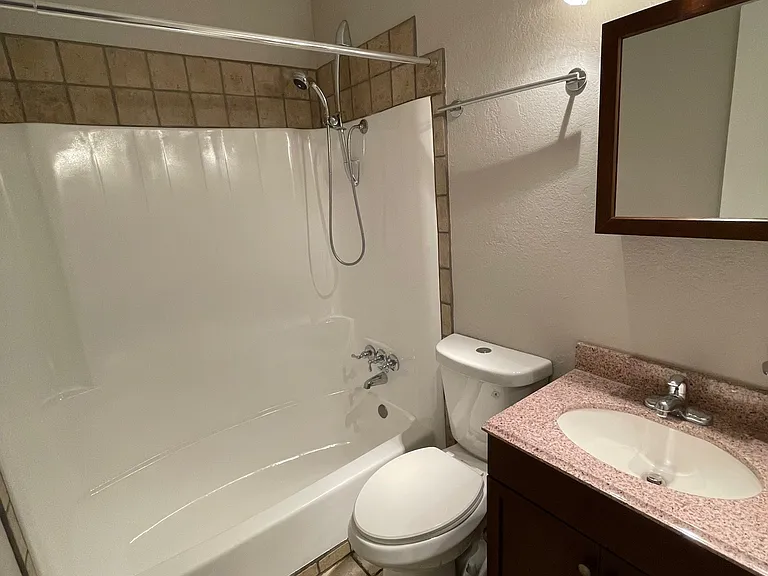 Full bathroom on upper level.