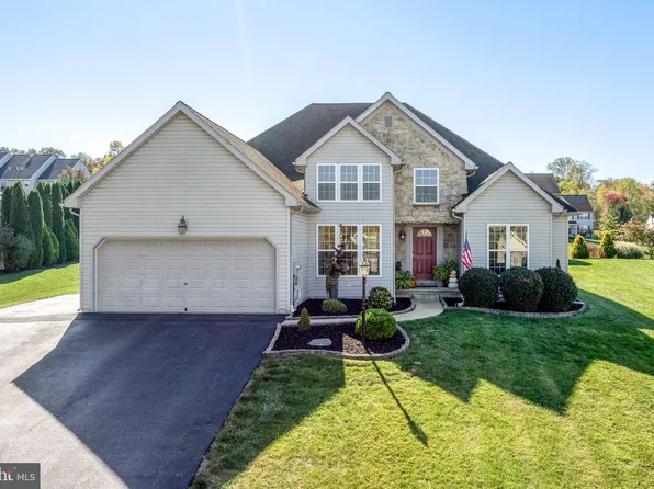 1022 Castle Maine Ct, Elizabethtown, PA 17022