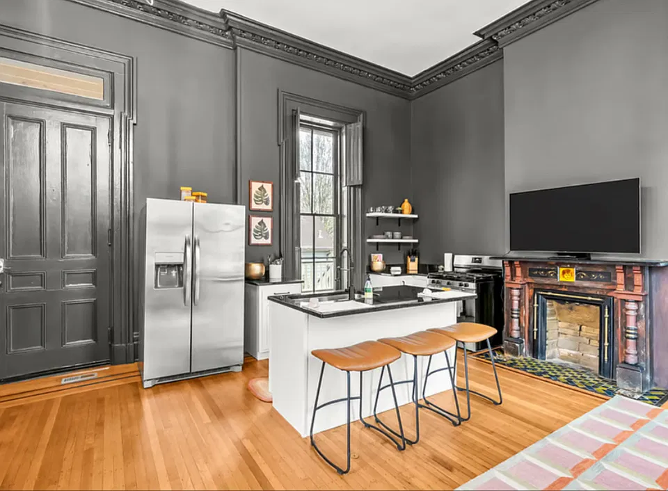 1206 E Main St #3