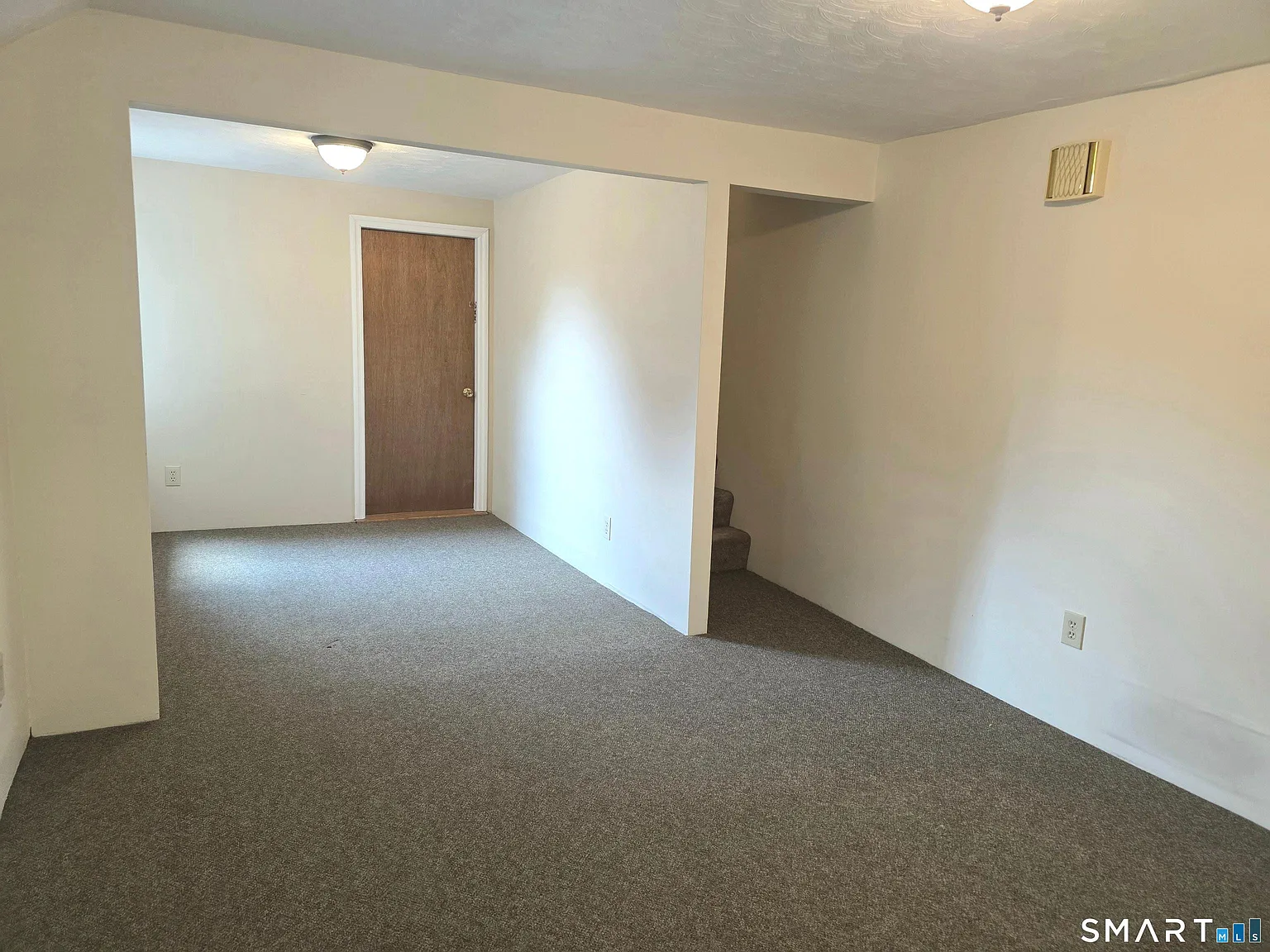 1 bed, 1.0 bath, 3037 sqft, $1,250 — Photo 4