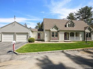 27 Lawrence Mountain Rd, Gloucester, MA 01930