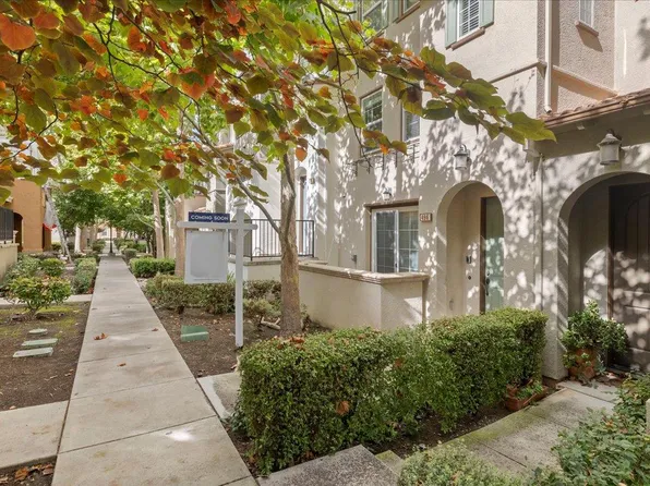 496 Kahlo St, Mountain View, CA 94041