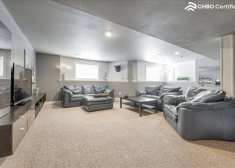 13117 Woodward St — Photo 16