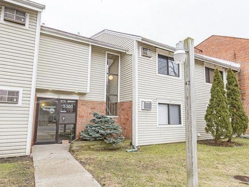 1st image of 3300 Bayside Dr Unit 3