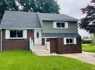 404 Jefferson Ct, Glendora, NJ 08029