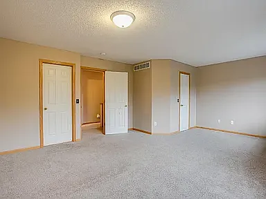 8590 Quarry Ridge Ln #F — Photo 7