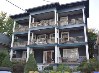 1425 SE Main St APT 4, Portland, OR 97214