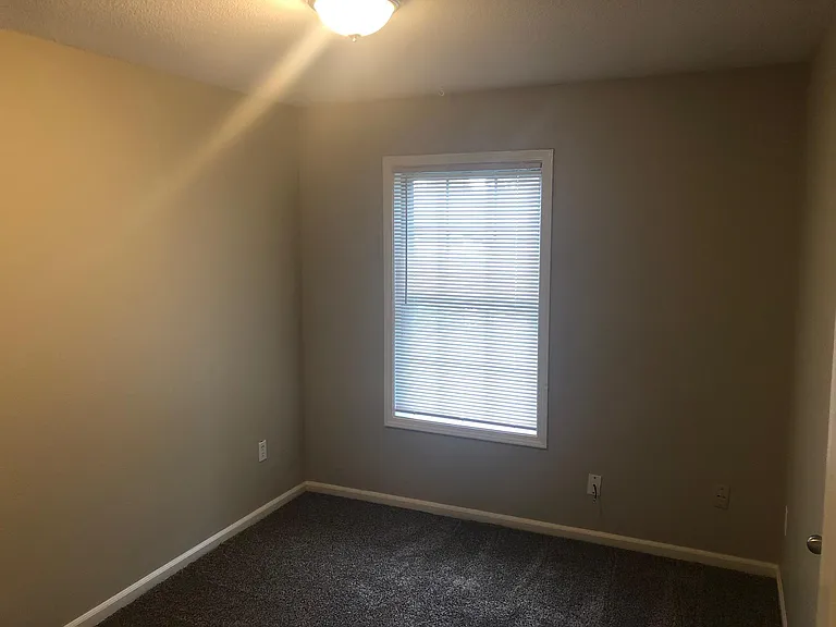 132 Woodfern Cv — Photo 11