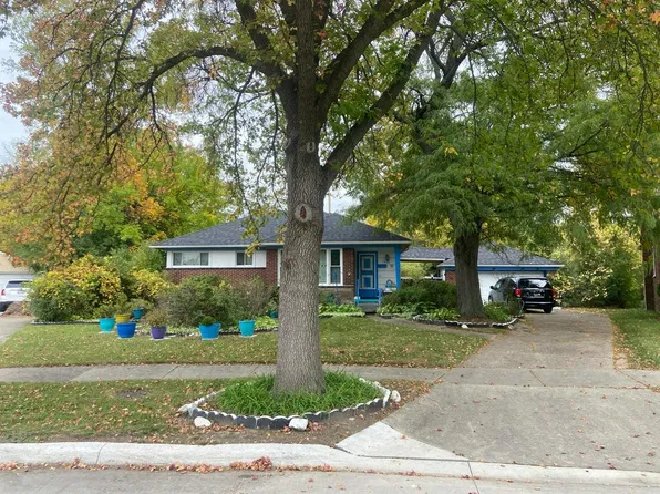 13180 Irvine Blvd, Oak Park, MI 48237