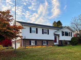 2 Francis Rd, Danbury, CT 06810