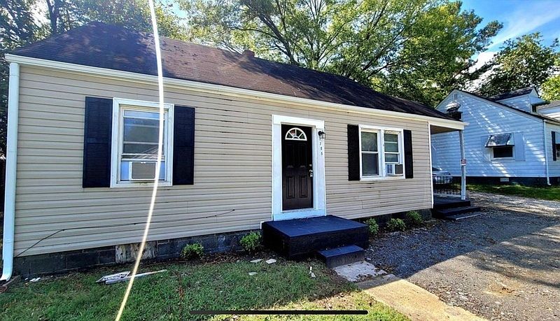 1st image of 1705 Doran Ln