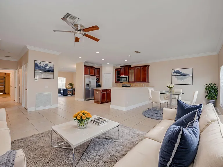 2788 Inlet Cove Ln W — Photo 6