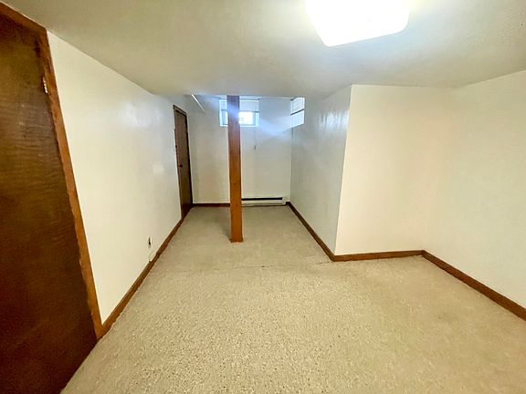 4th image of 27 S Crescent Cir #A