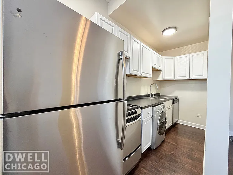 3323 N Lincoln Ave #302 — Photo 8