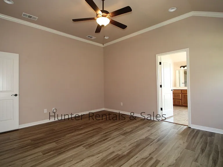 2522 Boxwood Dr — Photo 25