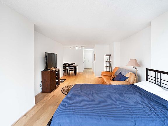 4th image of 330 E 38th St APT 24H