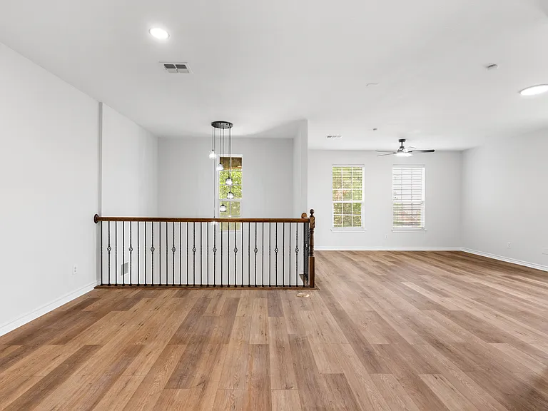 1738 Rock Ridge Dr — Photo 21