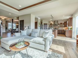 6056 E Linden Pkwy, Mc Farland, WI 53558