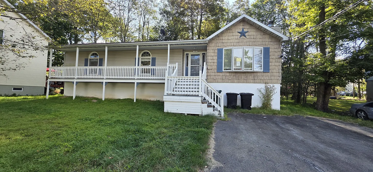 4714 Norwood Ln photo 1