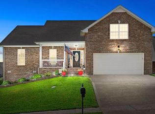 816 E Accipiter Cir, Clarksville, TN 37043