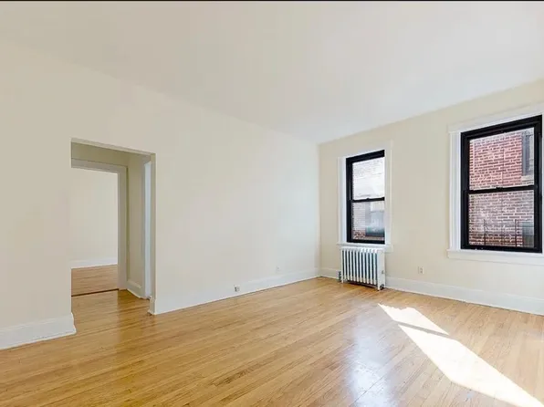 483 Ocean Parkway image 1 of 5