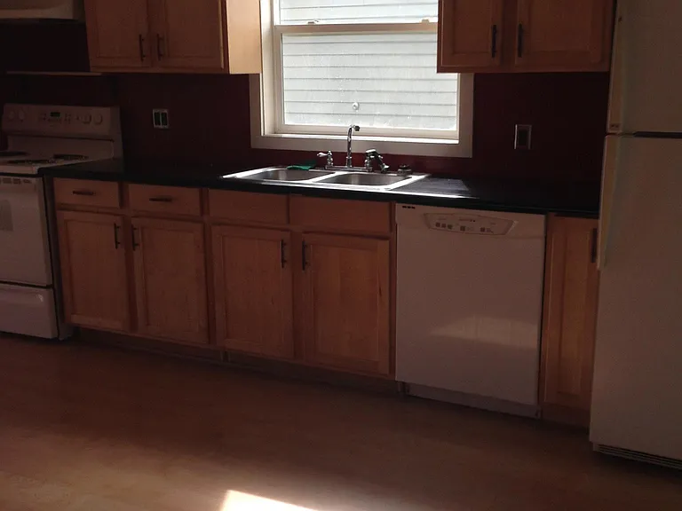208 B St — Photo 19