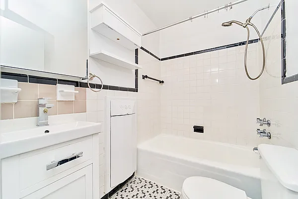 Rented by Living New York | media 15