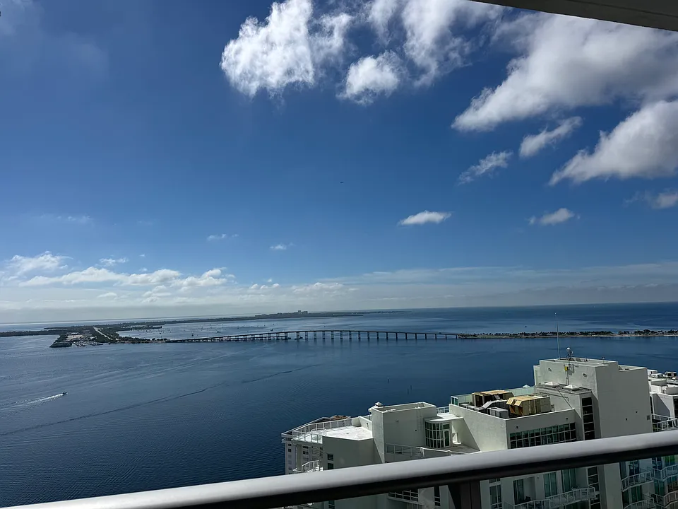 1300 Brickell Bay Dr #3405