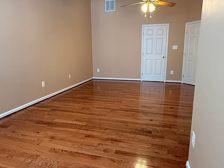10404 Damascus Park Ln — Photo 31