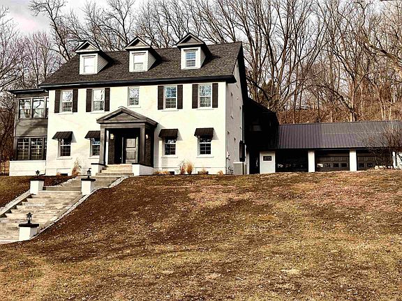 2nd image of 4115 Country Club Blvd