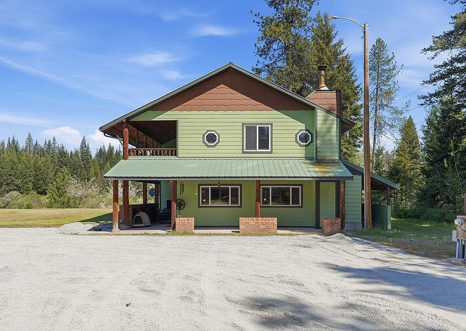 1st image of 220 Garden Ln